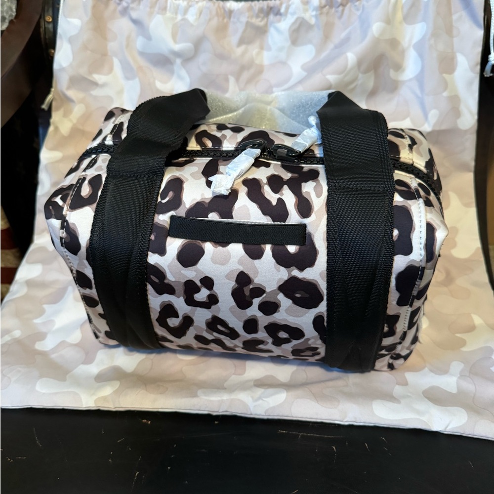 Dagne Dover Landon Carryall Leopard Small - Picture 3 of 6
